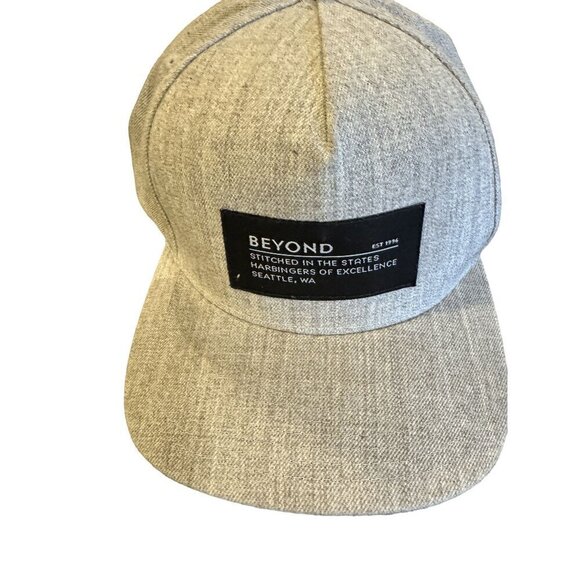 Beyond Men's Heathered Gray Snapback The Classics Cap One Size - Picture 1 of 7